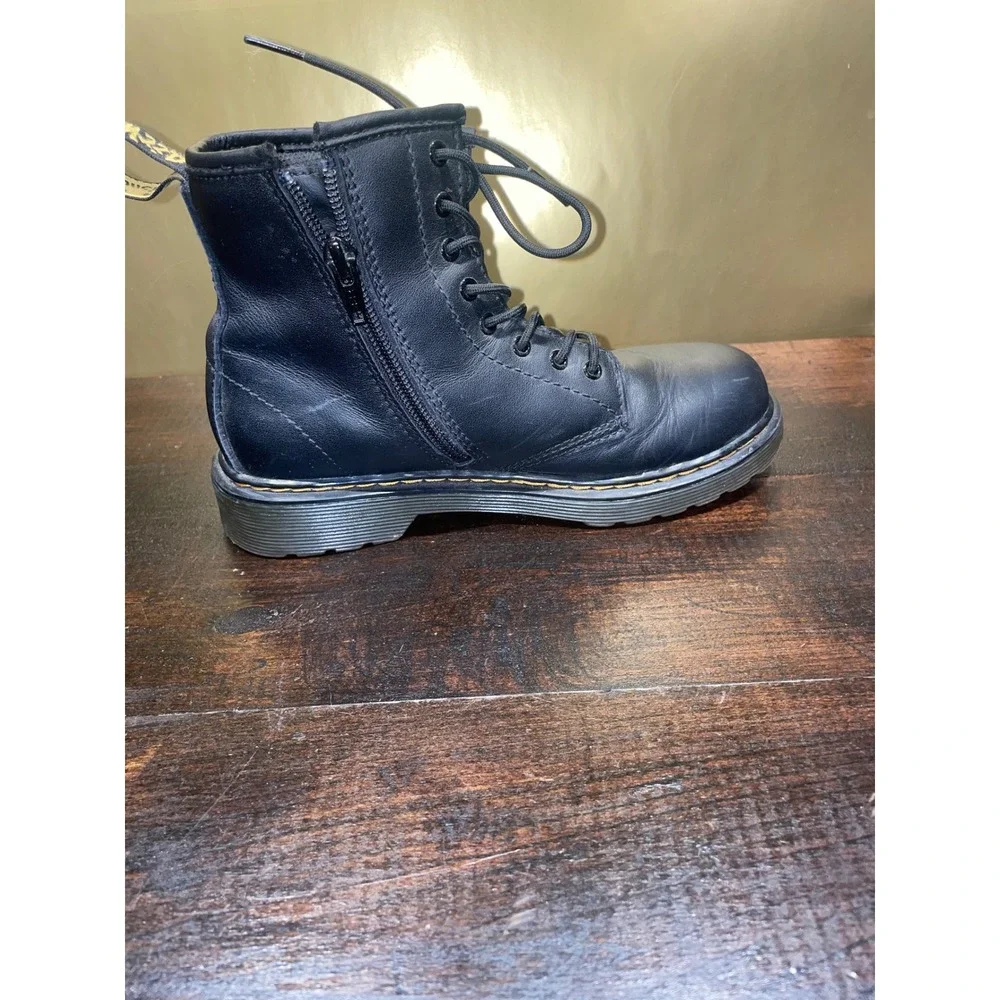 Dr. Martens 1460 Black Leather Lace Up Combat Boots Sz 3‎ Youth